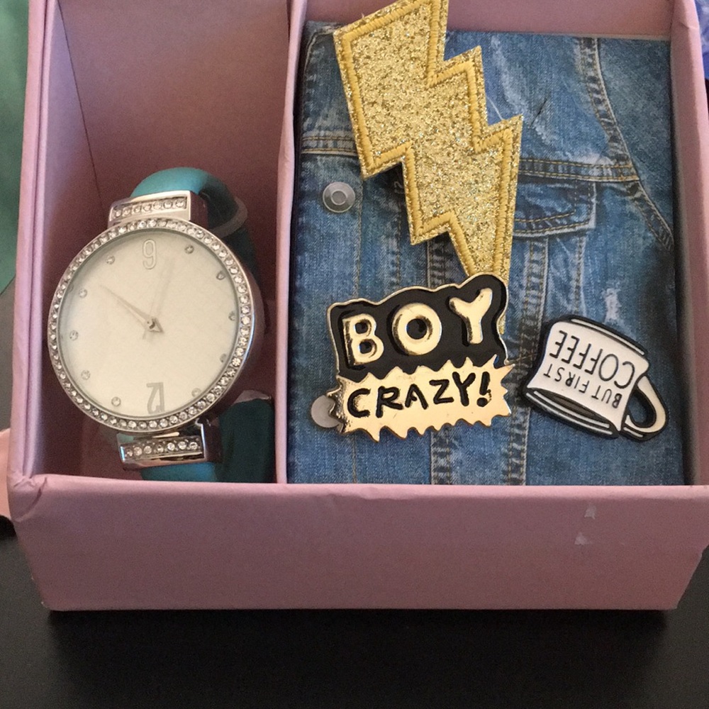 For a girl a nice set to design your outfit